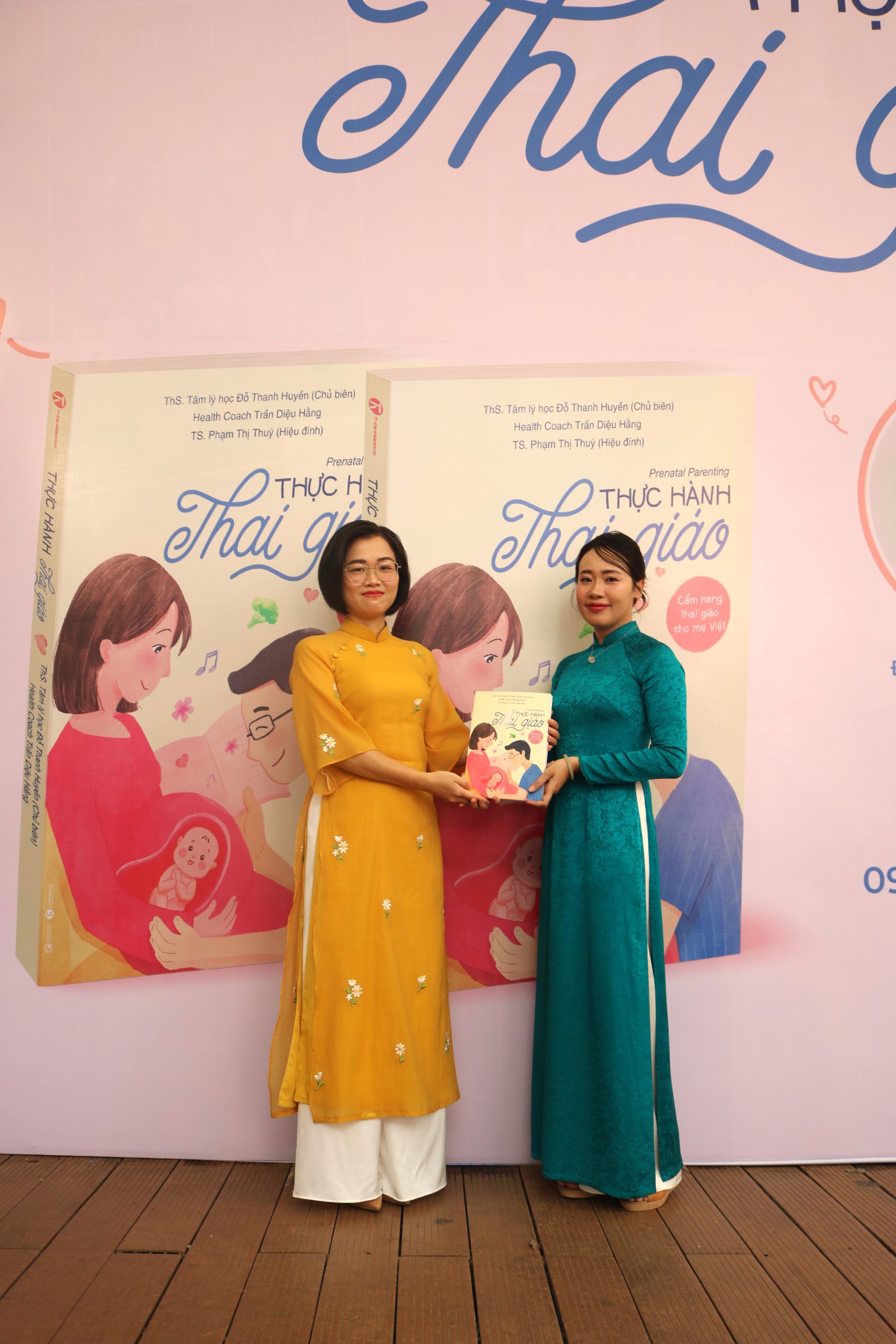 HTV đưa tin : Giao lưu tác giả và giới thiệu sách “Thực hành thai giáo”